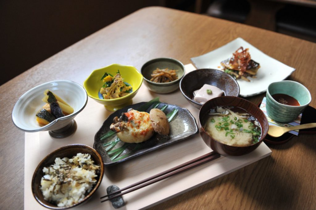 Traditionelles japanisches Essen (© Japan National Tourism Organisation)