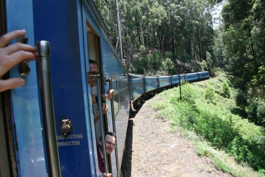 Zugfahrt durch das Hochland Sri Lankas